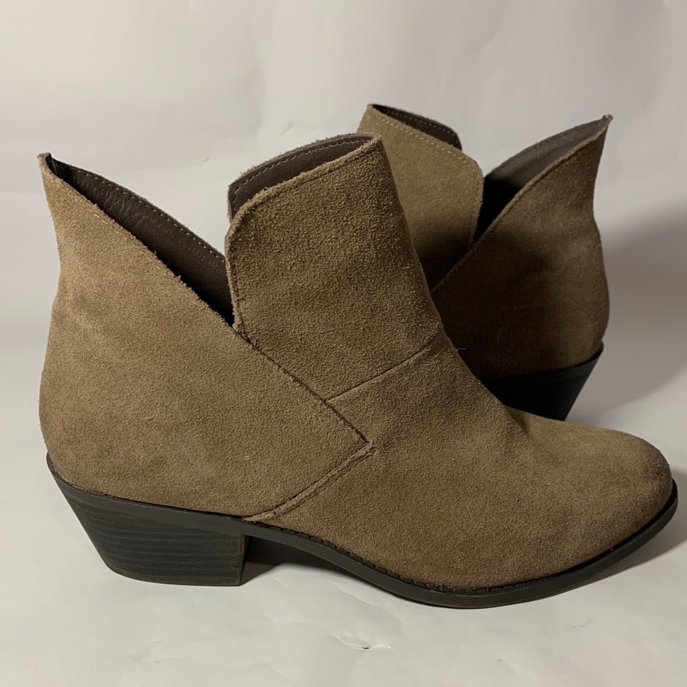 LIKE NEW Suede Bootie